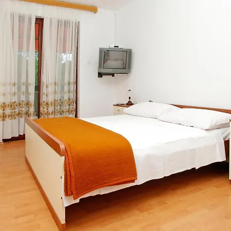 Sarenko-4 By Interhome * ヴェラ・ルカ