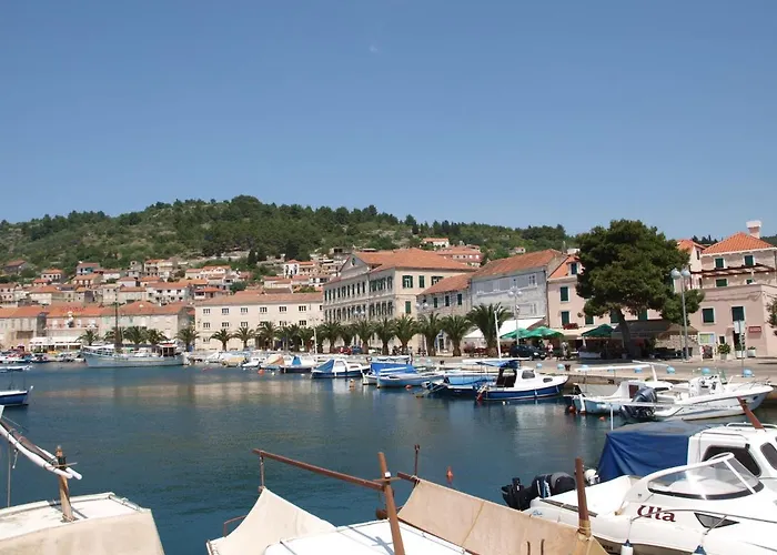 Sarenko-4 By Interhome * Vela Luka